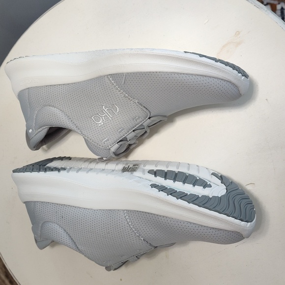 Ryka Sneakers 7w - Picture 3 of 7